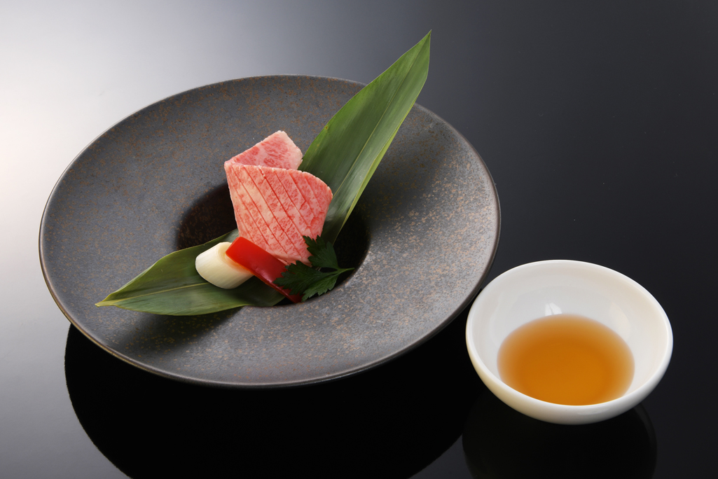 お出汁で食べるササバラ肉